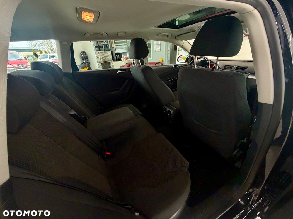 Volkswagen Passat - 39