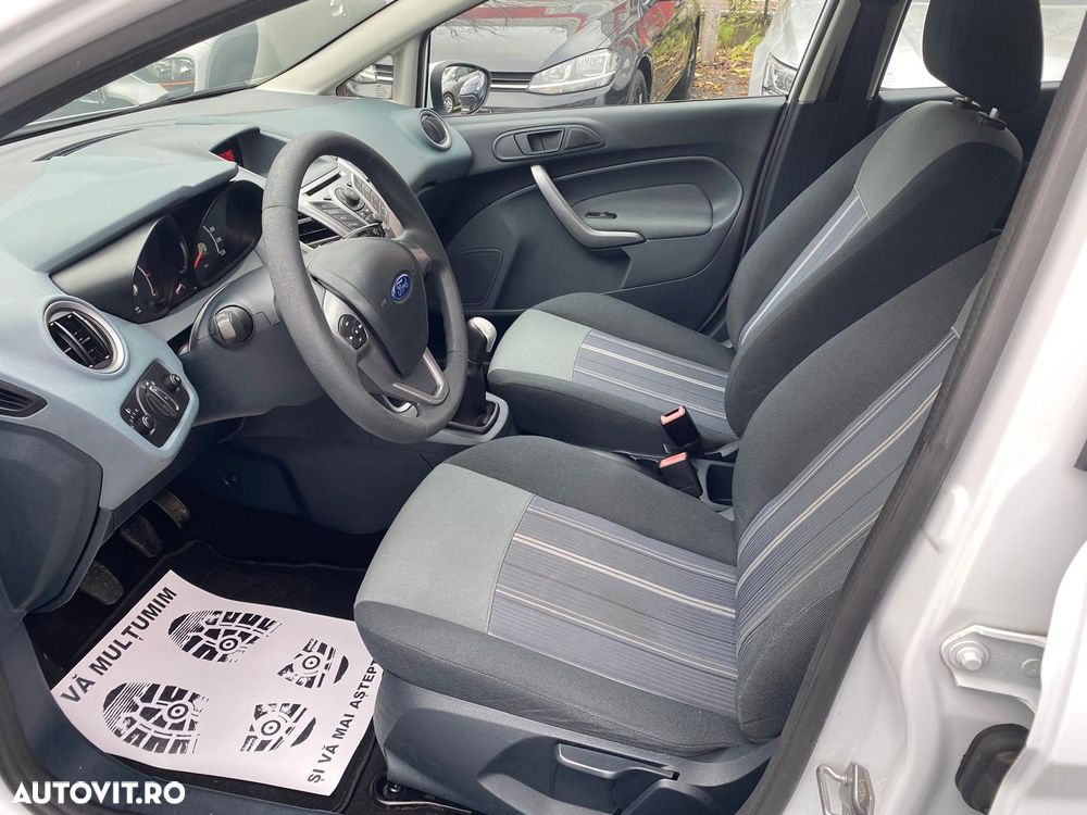 Ford Fiesta 1.25i Ambiente - 5