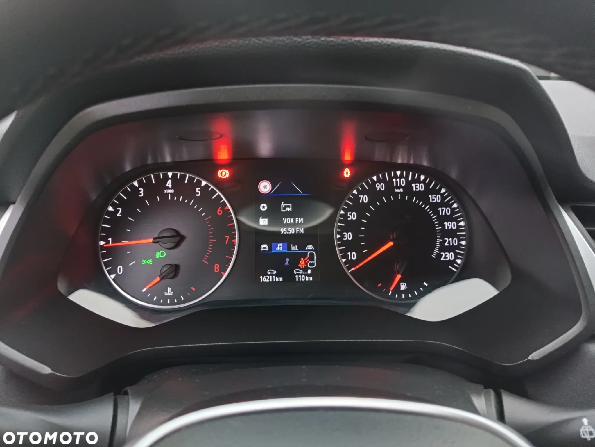 Renault Captur TCe Mild Hybrid 140 GPF EQUILIBRE - 9
