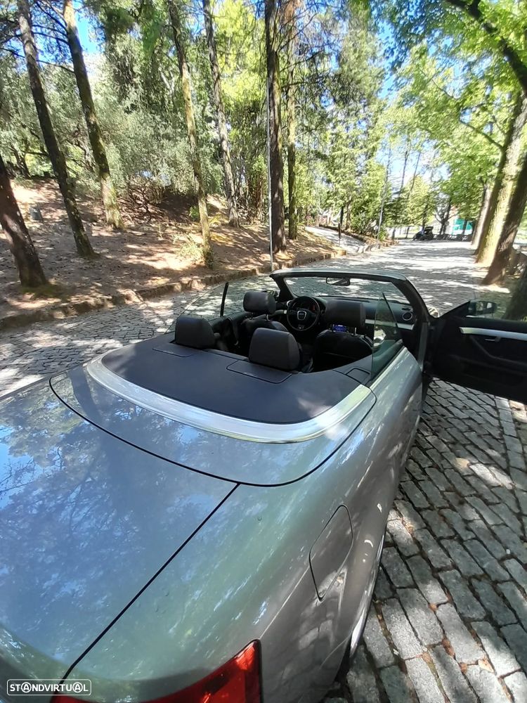 Audi A4 Cabrio 2.0 TDI S-line - 4