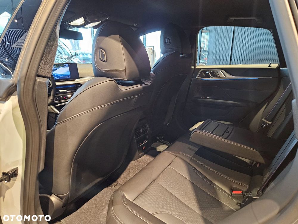 BMW i4 eDrive35 Gran Coupe - 16