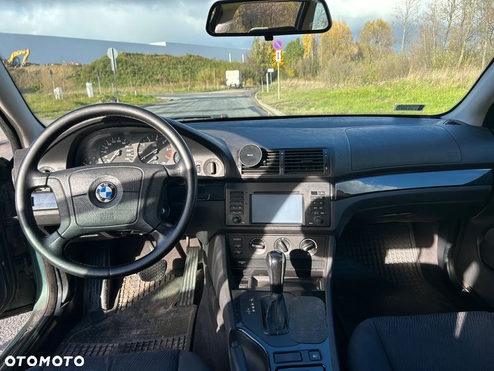 BMW Seria 5 - 25