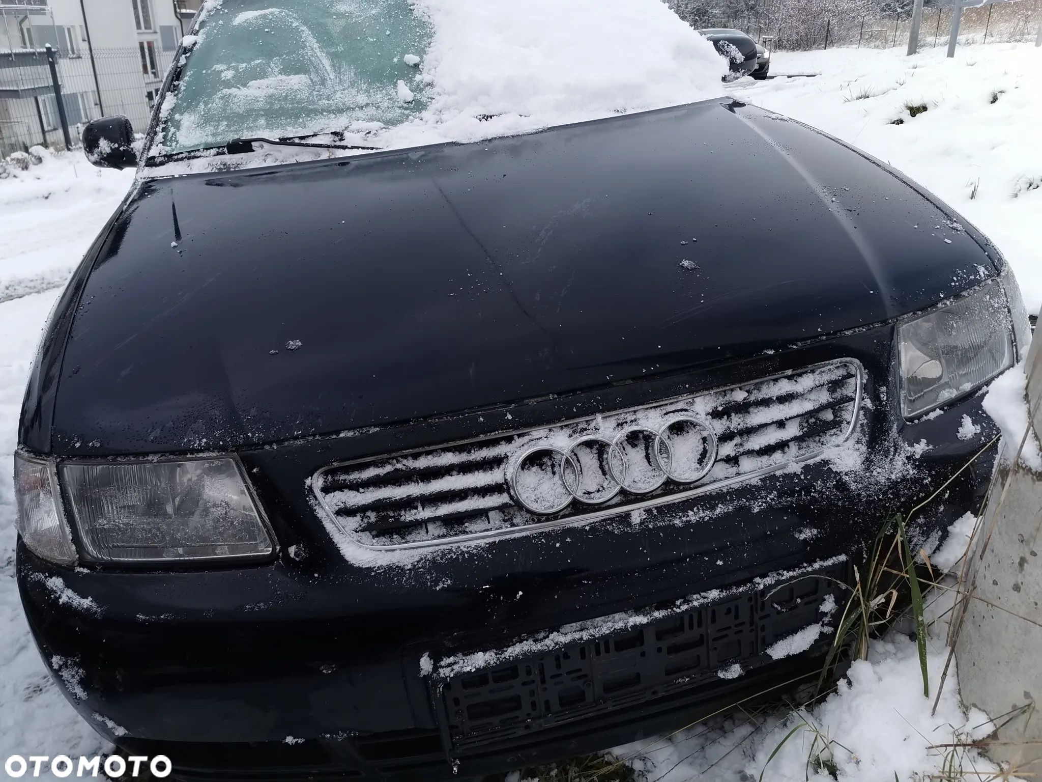 MASKA KLAPA PRZEDNIA POKRYWA AUDI A3 8L - 1