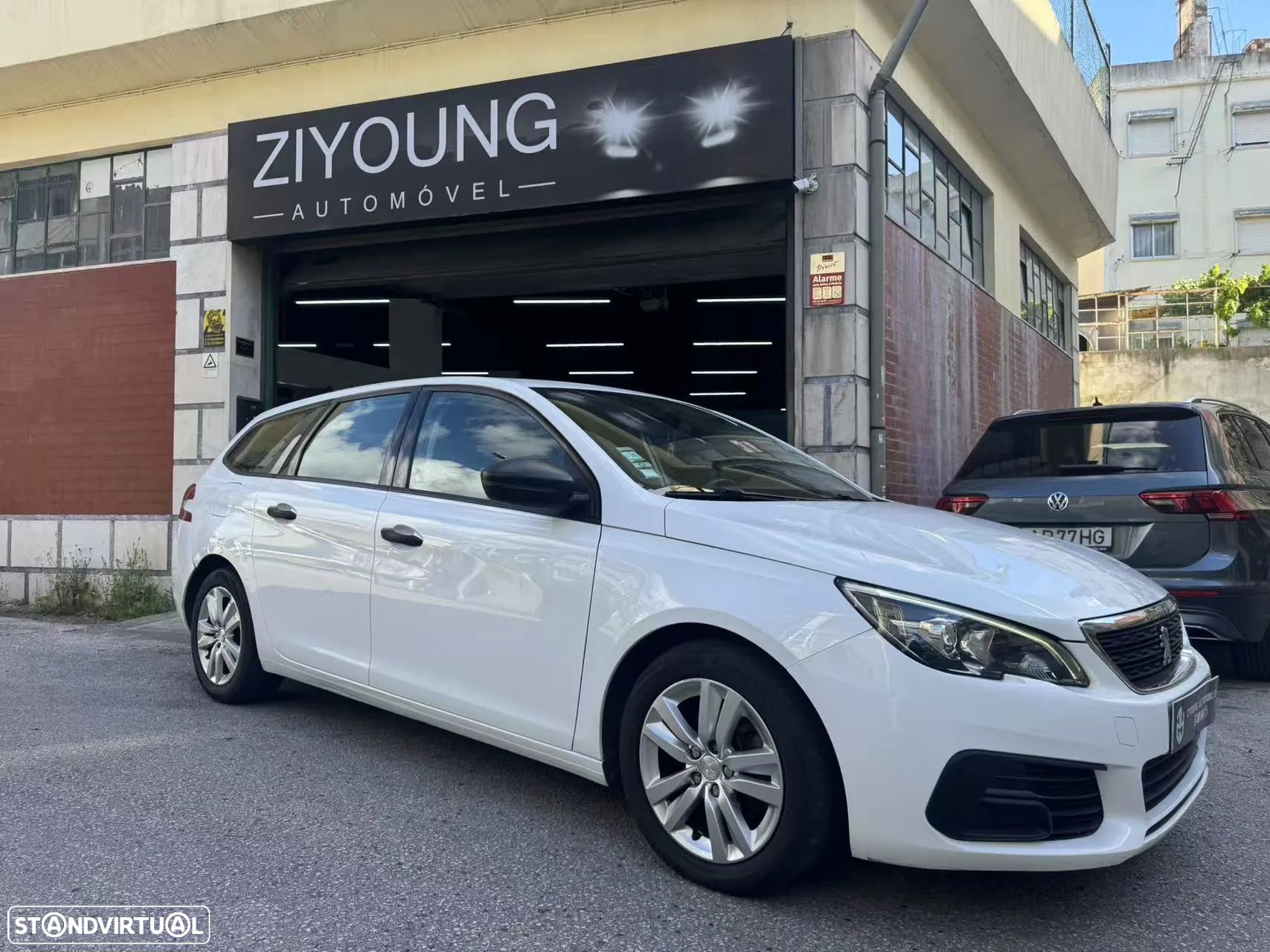 Peugeot 308 1.5 BlueHDi Allure - 1