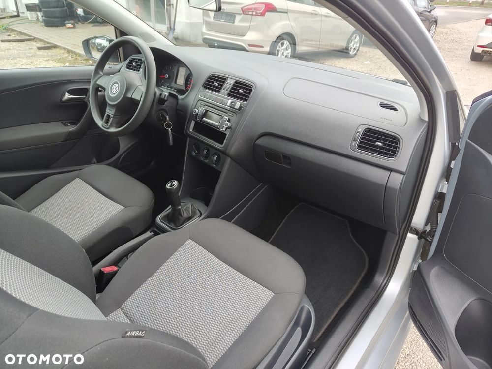 Volkswagen Polo - 25