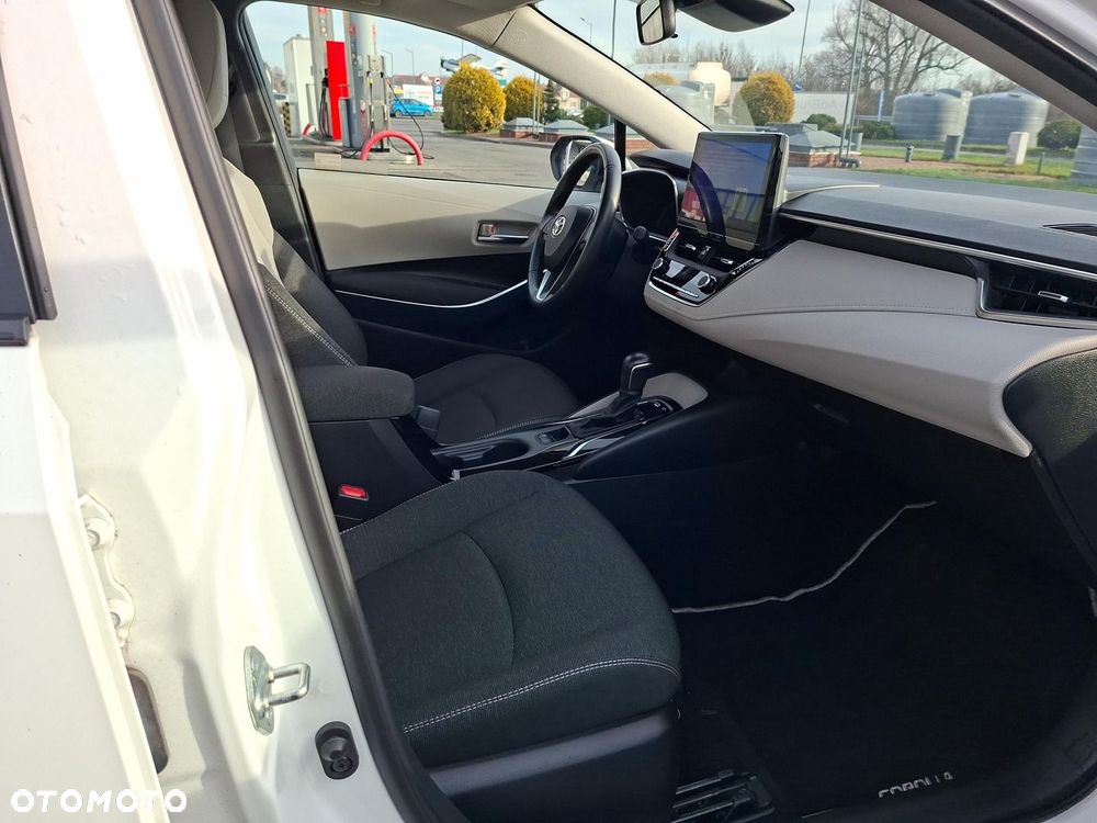 Toyota Corolla 1.8 Hybrid Comfort - 9