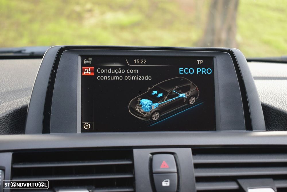 BMW 116 dA Line Urban - 35