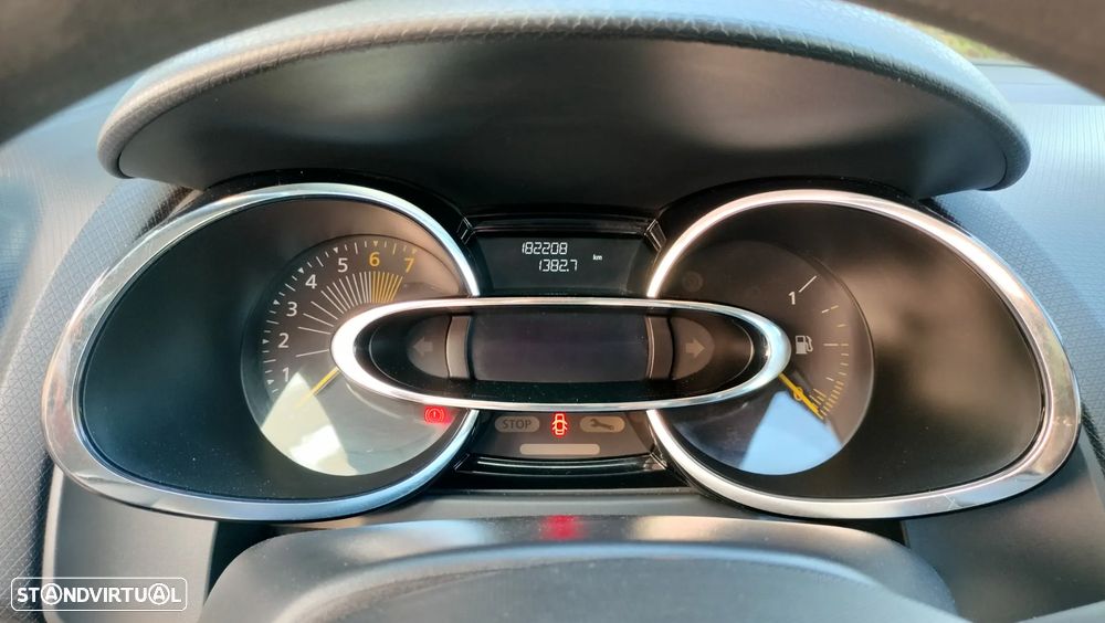 Renault Clio - 19