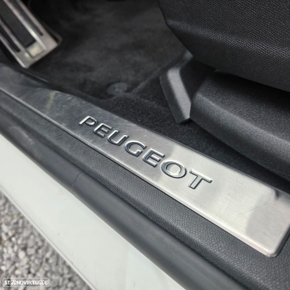 Peugeot 3008 2.0 BlueHDi GT EAT6 - 17