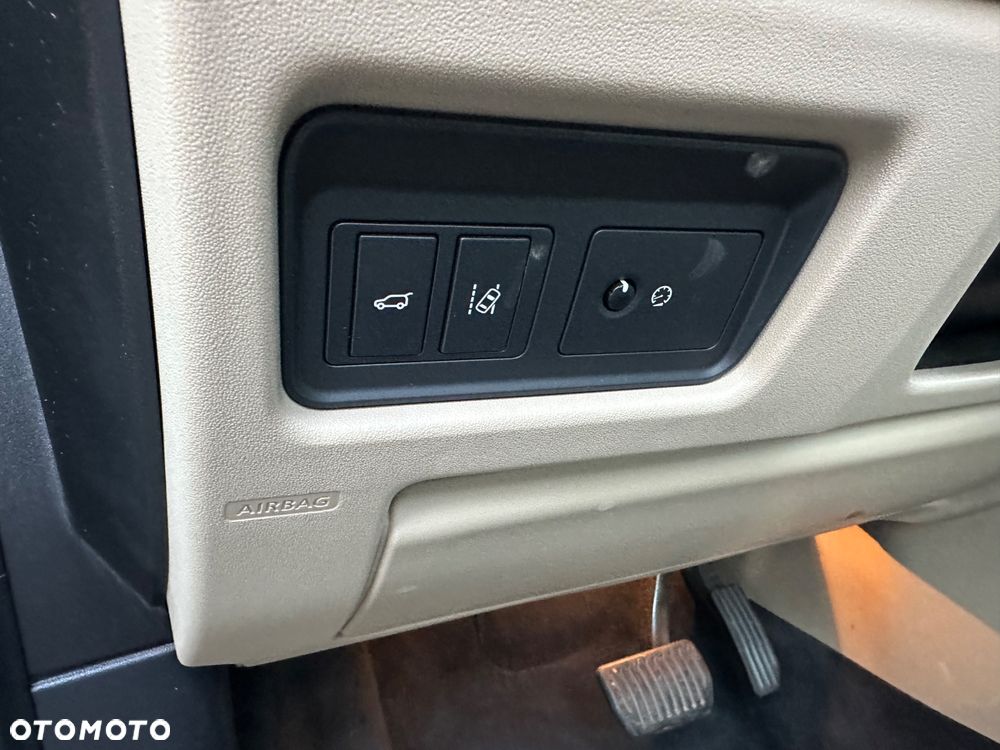 Land Rover Discovery Sport - 21