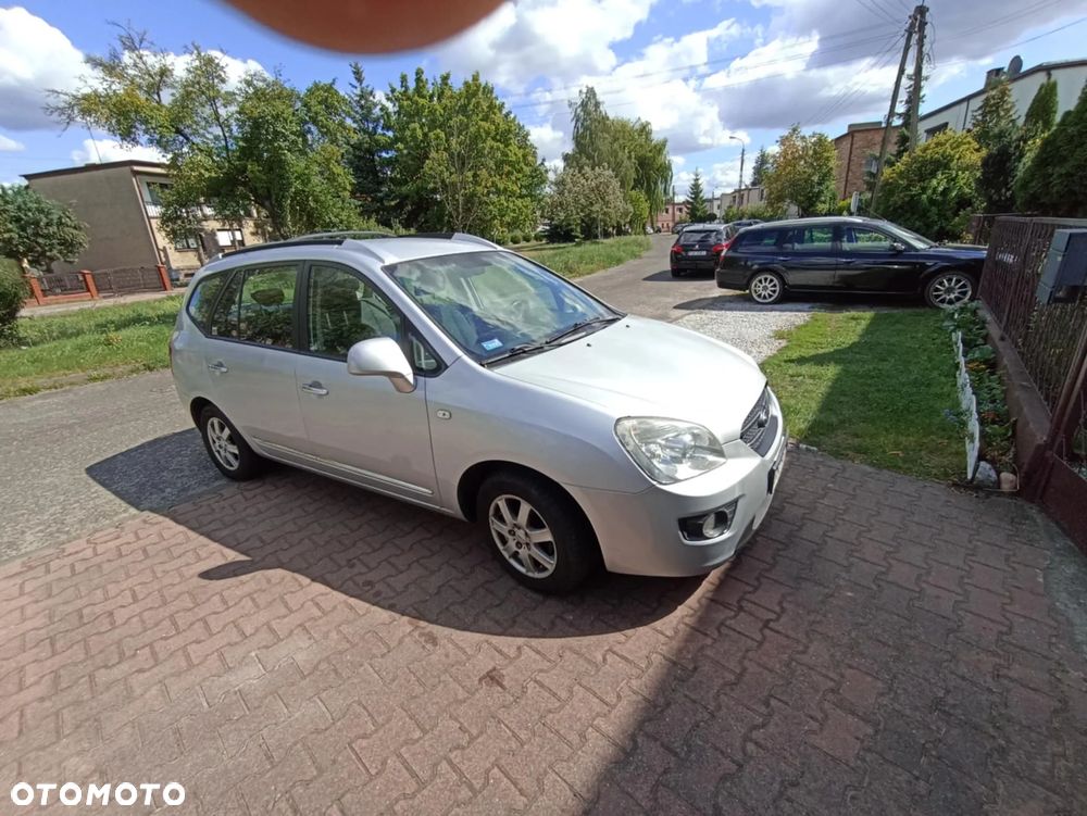 Kia Carens 2.0 CRDi Freedom - 3