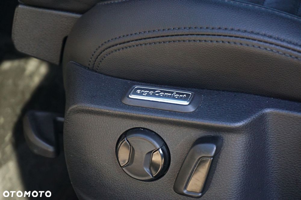 Volkswagen Passat - 16