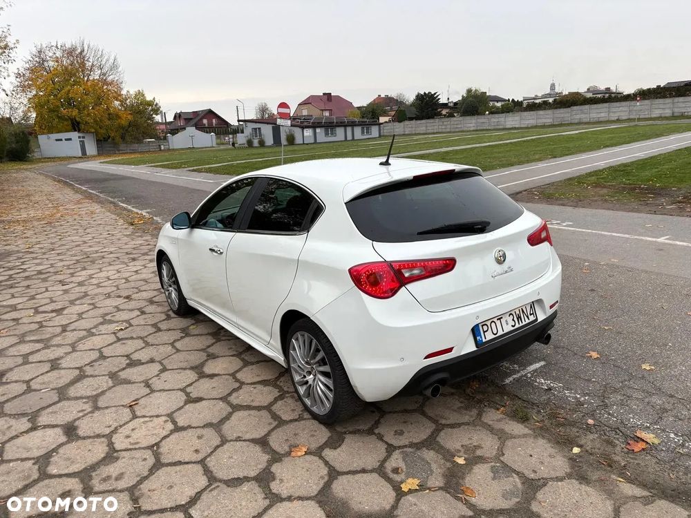 Alfa Romeo Giulietta 2.0 JTDM 16V - 7