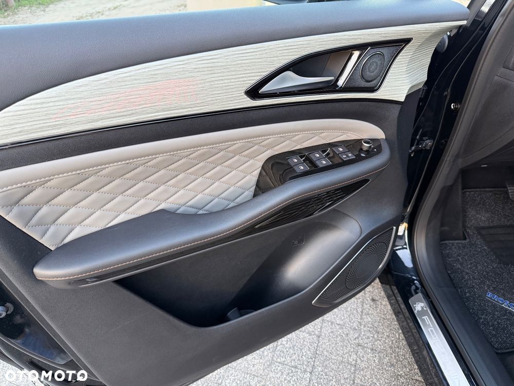 Forthing U Tour - 16