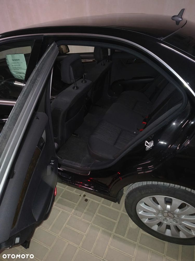 Mercedes-Benz Klasa C 220 CDI Elegance - 10