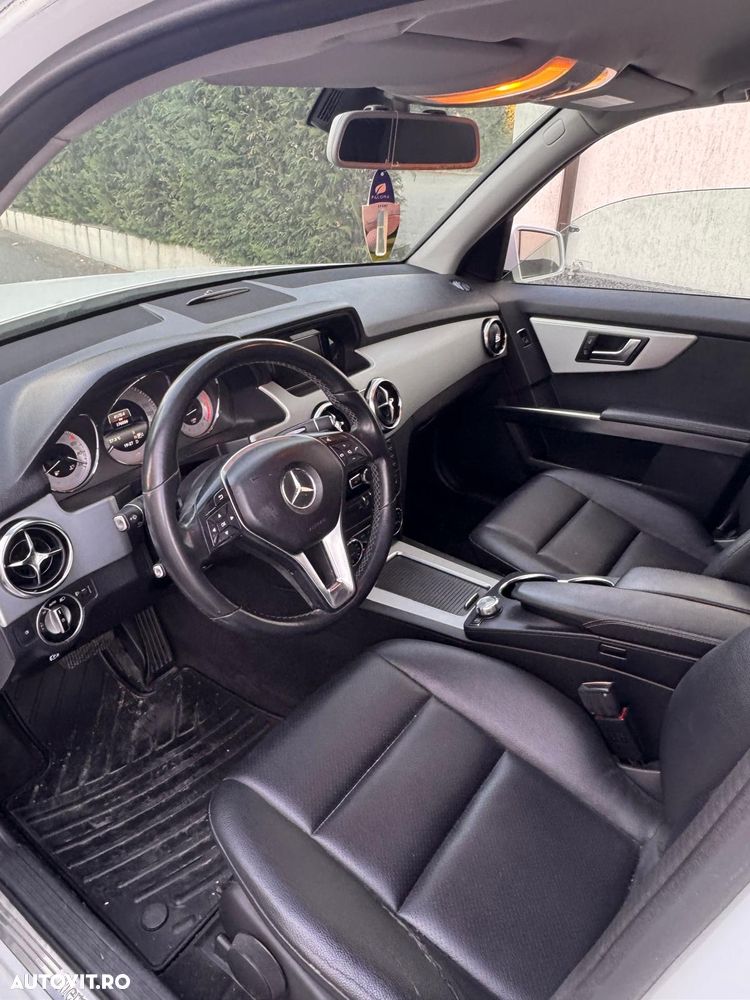 Mercedes-Benz GLK - 2