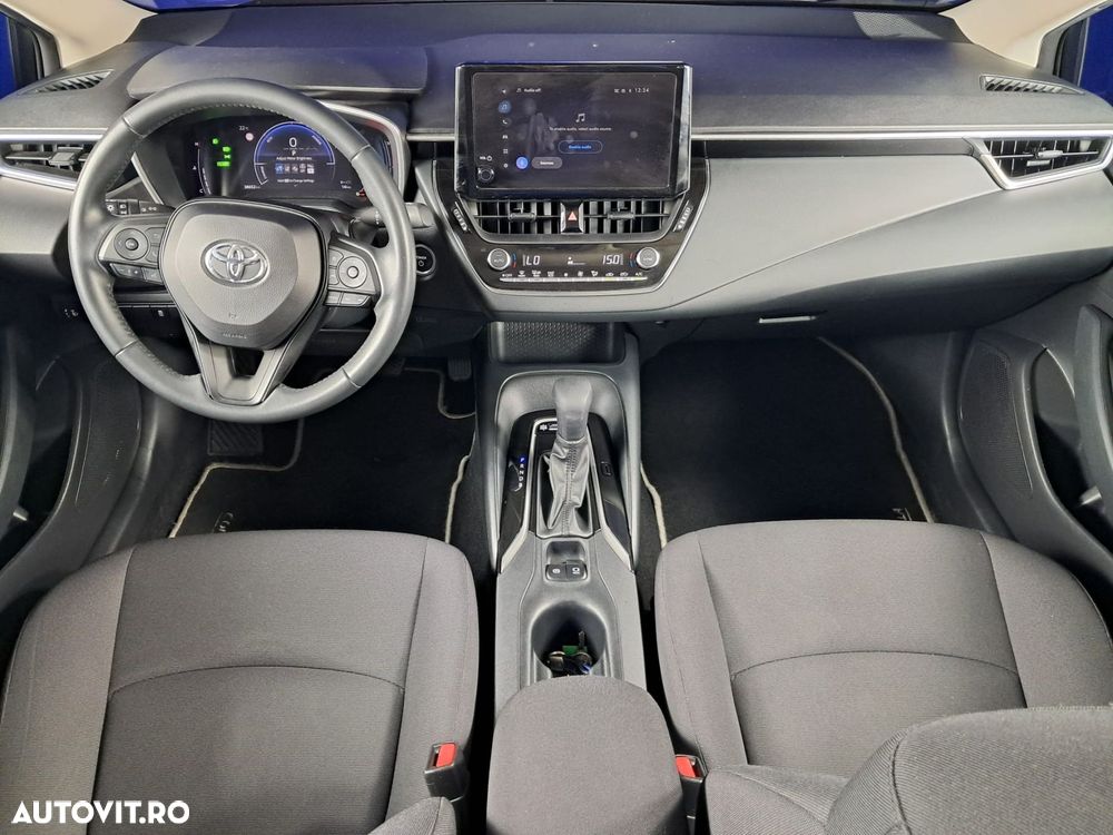 Toyota Corolla - 12