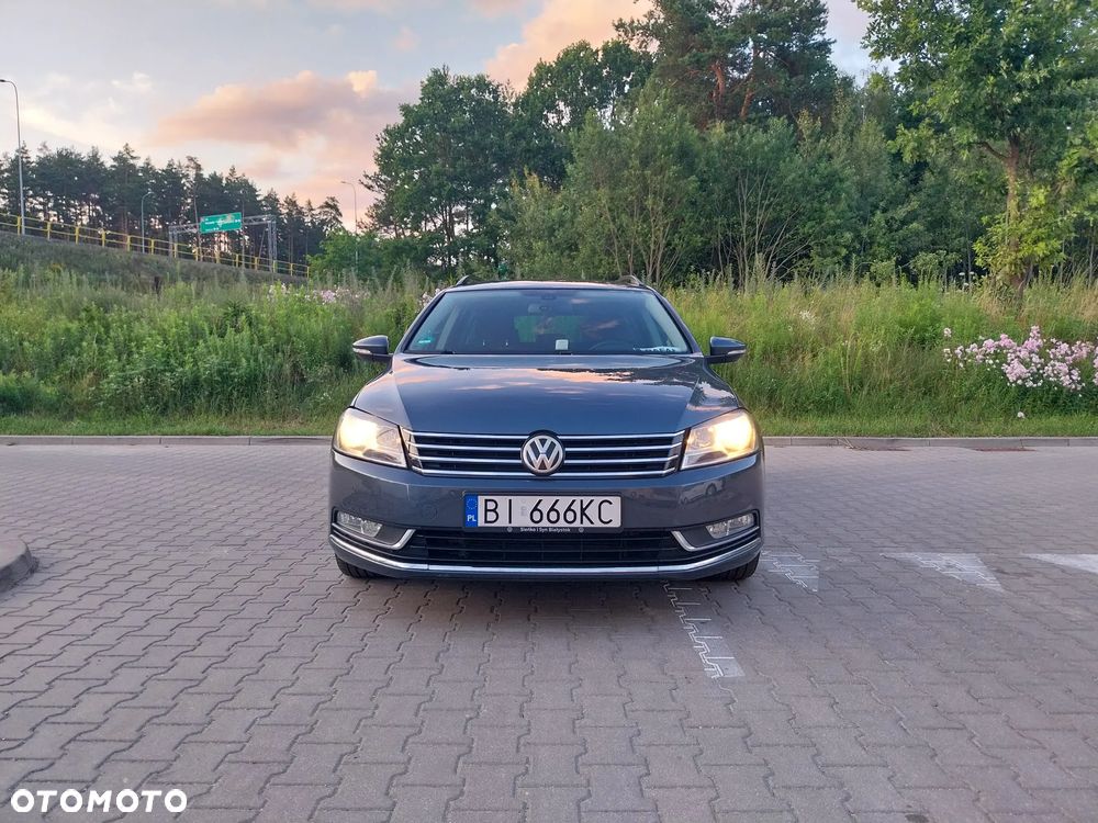 Volkswagen Passat 2.0 TDI Comfortline DSG - 2