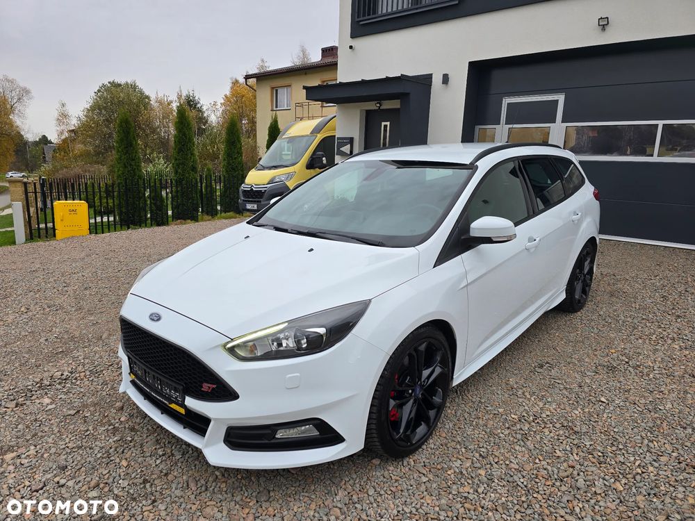 Ford Focus 2.0 EcoBoost ST mit Leder-Exclusiv-Paket - 21
