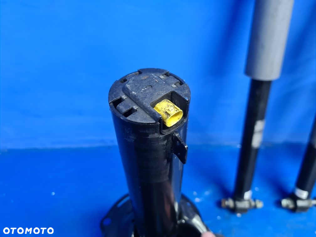 KOMPLET amortyzatorów magnetic ride AUDI A3 S3 RS3 8V tył przód OEM - 6