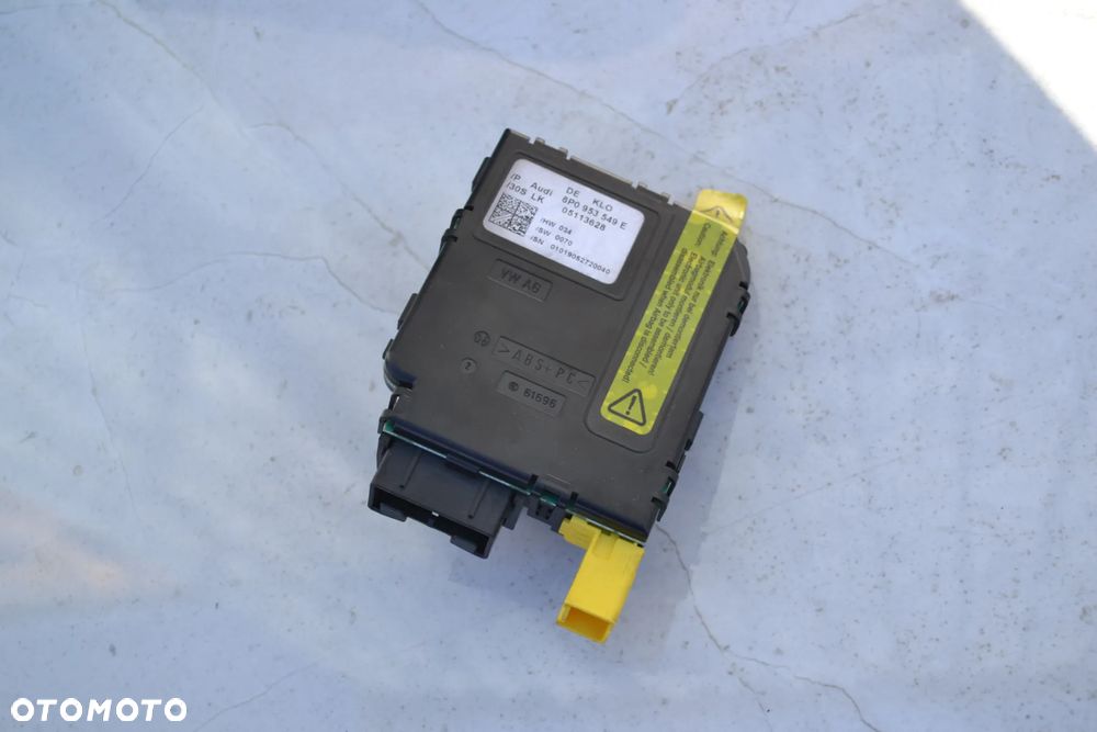 AUDI A3 8P MODUŁ POD KIEROWNICĘ 8P0953549E - 1