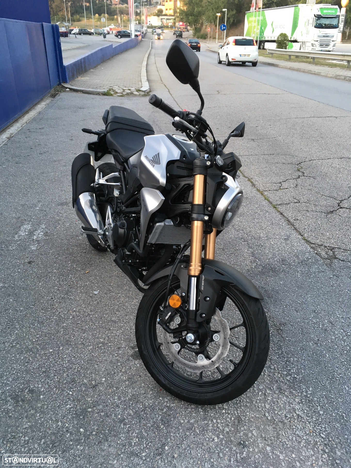 Honda CB 300 R - 2