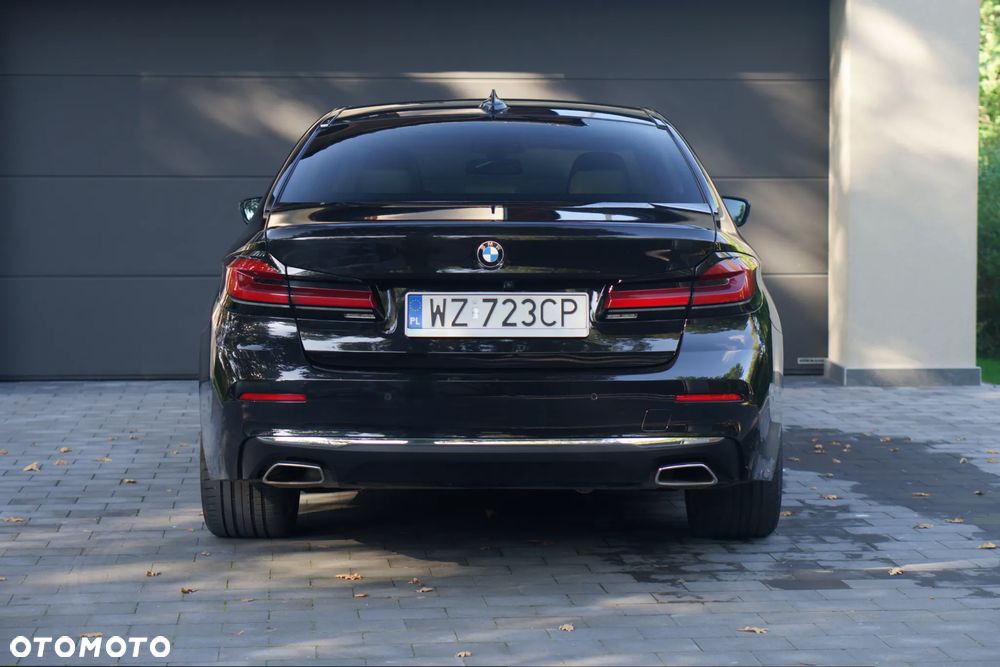 BMW Seria 5 530i xDrive mHEV Luxury Line - 8
