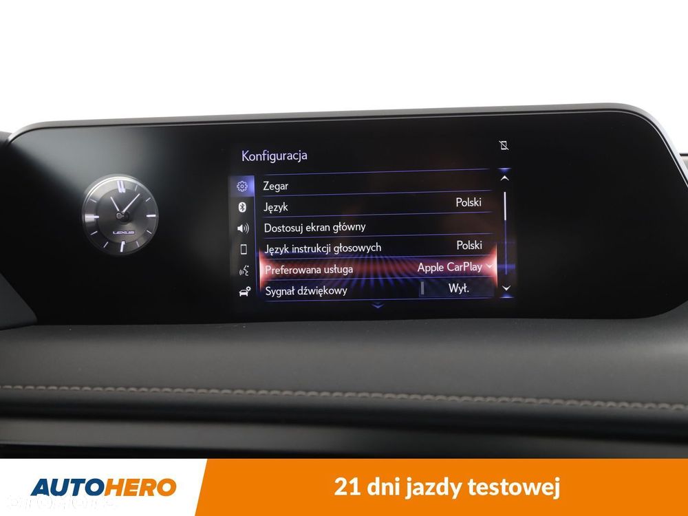Lexus UX - 24