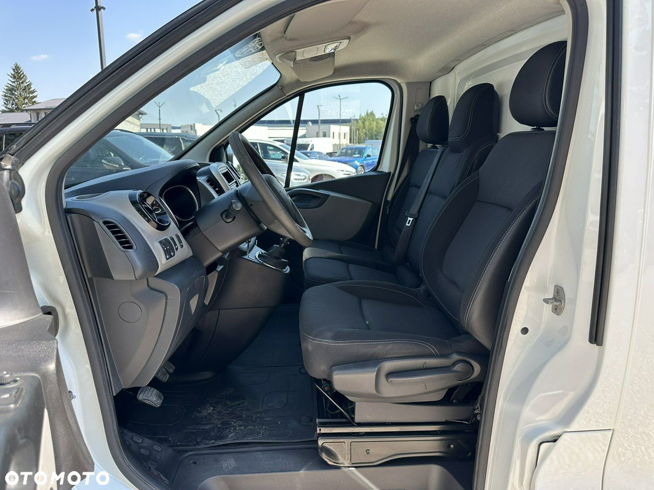 Renault Trafic - 15