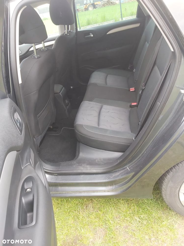 Citroën C4 e-HDi 115 ETG6 Exclusive - 33
