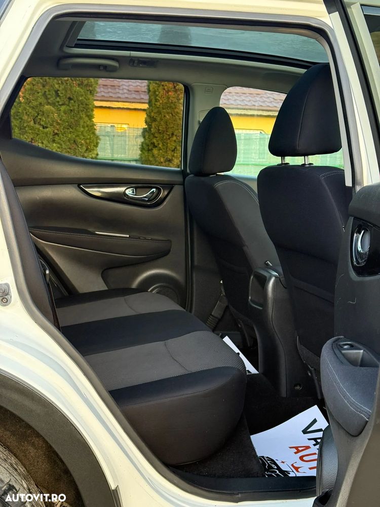 Nissan Qashqai 1.6 DCI N-Connecta - 9
