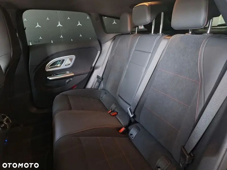 Mercedes-Benz CLA - 16