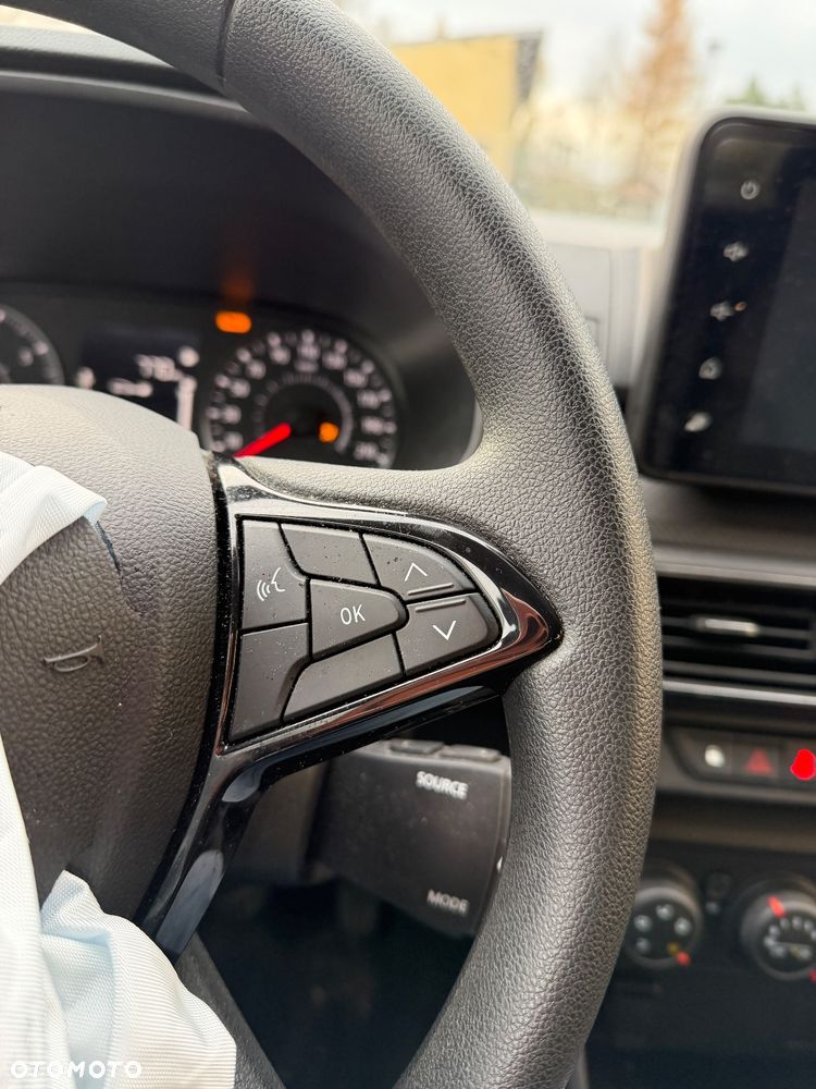 Dacia Sandero TCe 90 Essential - 17