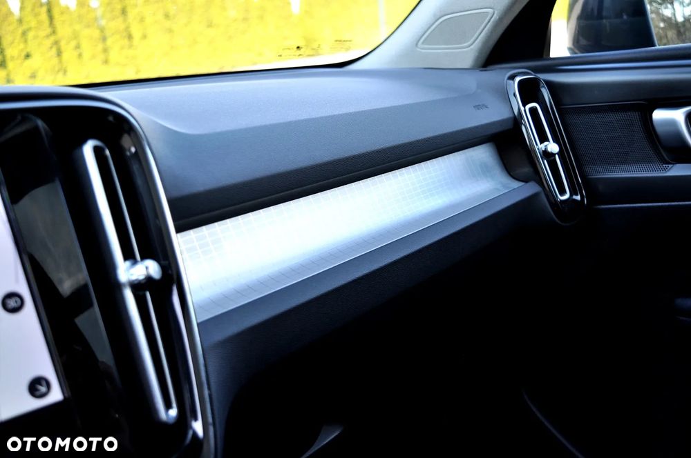 Volvo XC 40 D3 Momentum Pro - 31