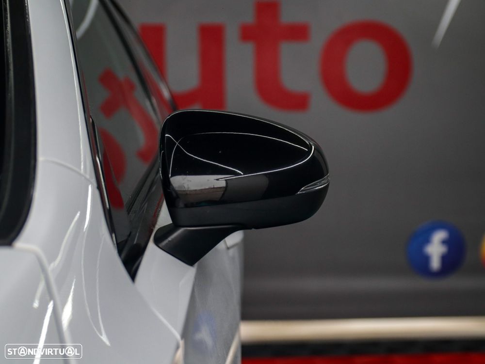 Mercedes-Benz A 250 e 8G-DCT AMG Line - 21