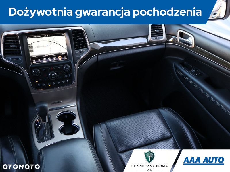 Jeep Grand Cherokee - 9