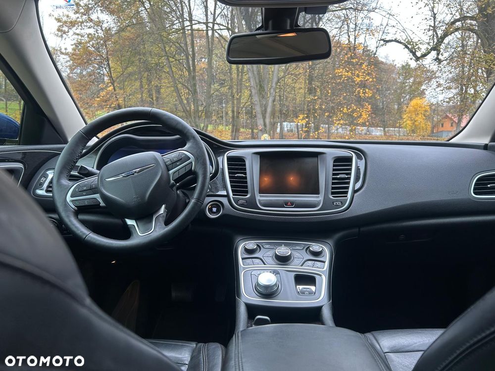Chrysler 200 - 13