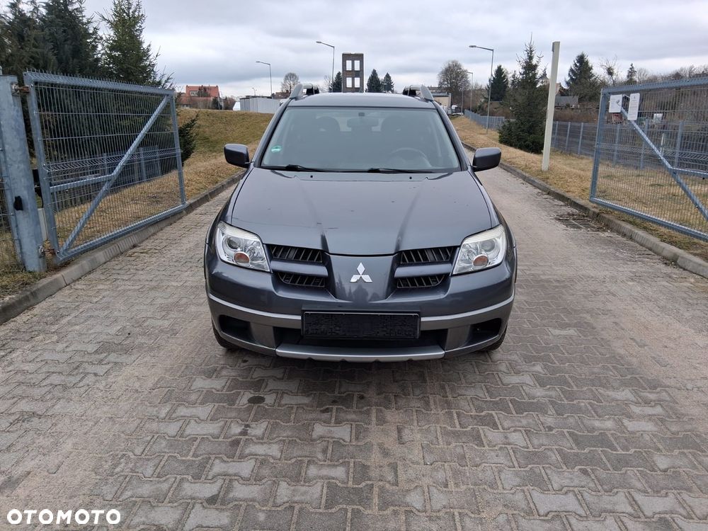 Mitsubishi Outlander 2.4 4WD Intense - 5