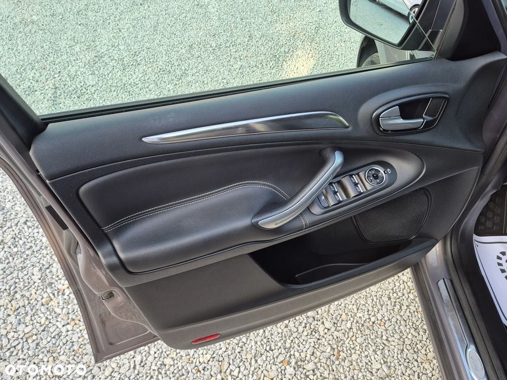 Ford S-Max 2.0 TDCi Titanium - 32