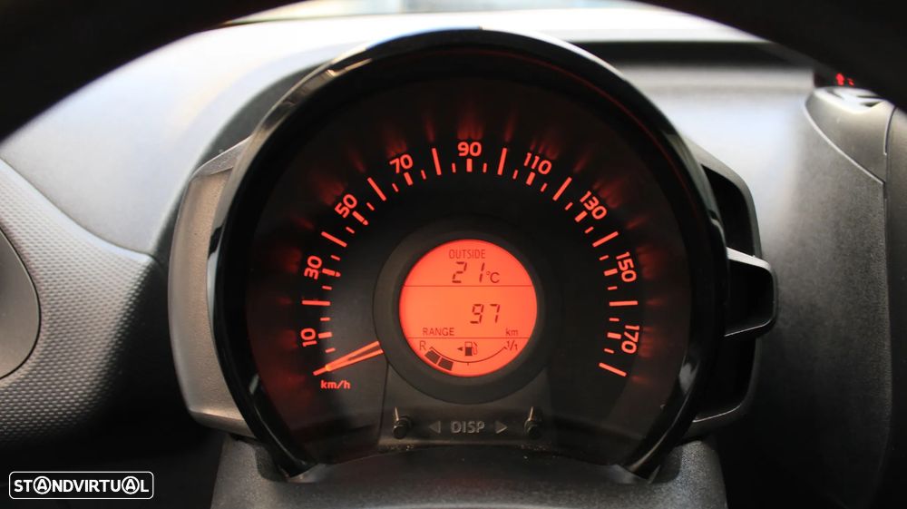 Toyota Aygo x-play - 20