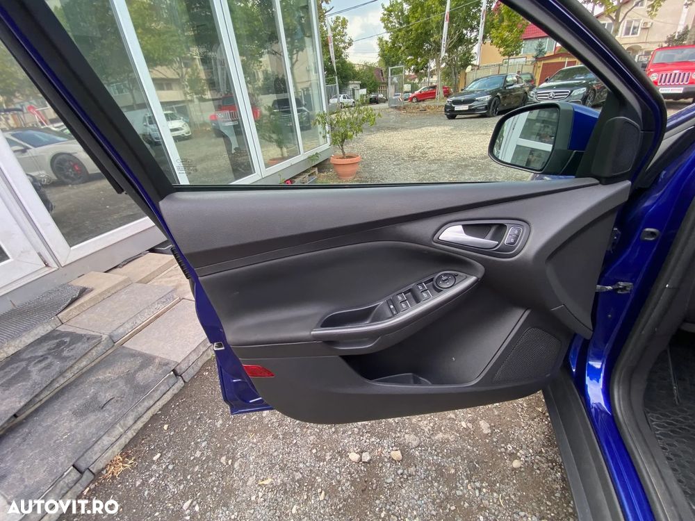 Ford Focus 1.5 TDCi DPF Start-Stopp-System Business - 12