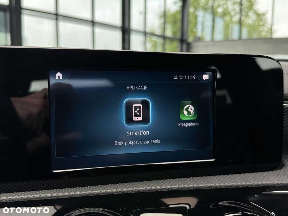 Mercedes-Benz CLA 180 Progressive 7G-DCT - 32