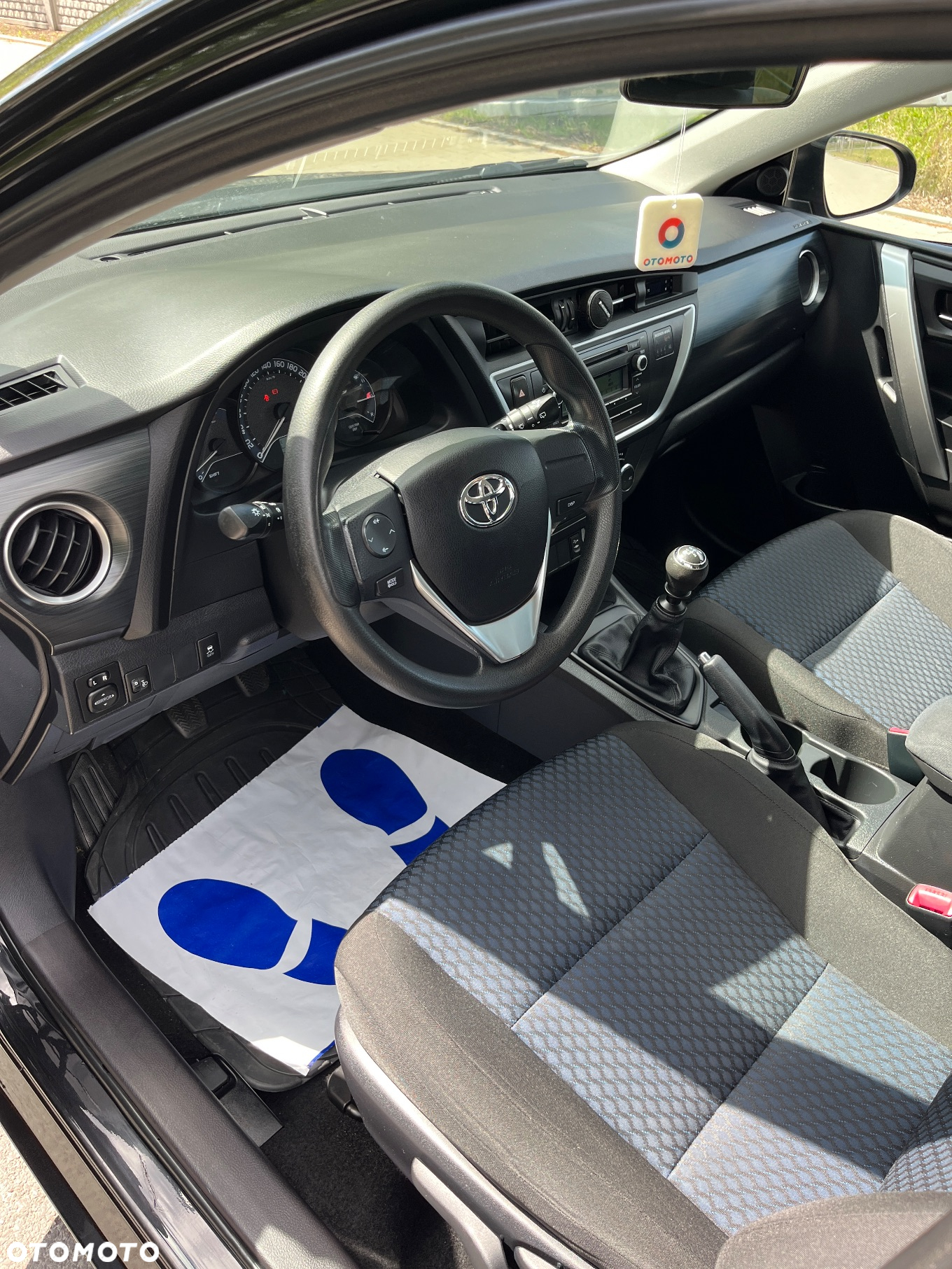 Toyota Auris - 14