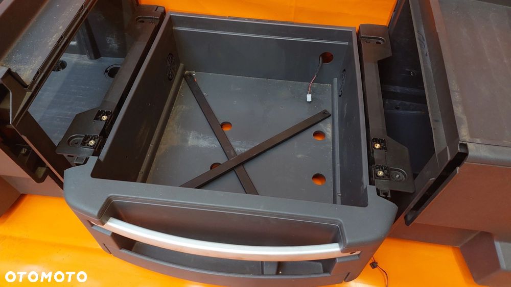RENAULT T RANGE GAMA T SZUFLADA LODÓWKI POD ŁÓŻKO - 2