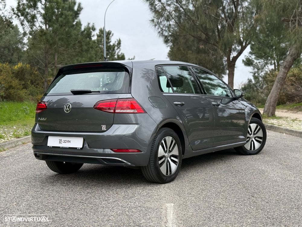 VW Golf - 4