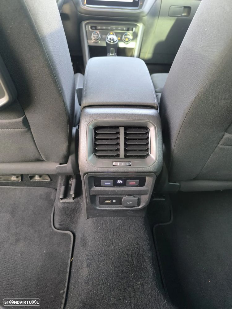 VW Tiguan 2.0 TDI R-Line - 14