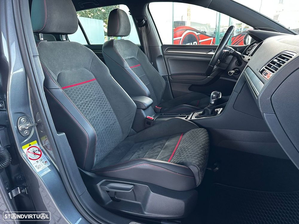 VW Golf 2.0 TSI GTI DSG Performance - 23