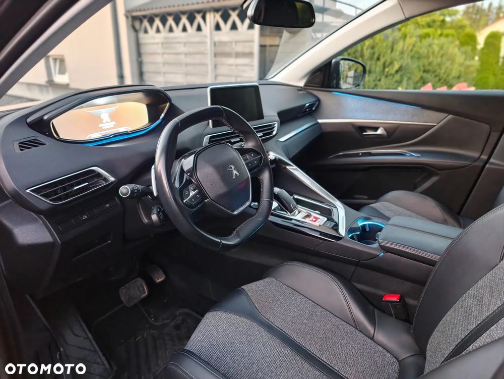 Peugeot 5008 1.6 PureTech Allure S&S EAT8 - 28