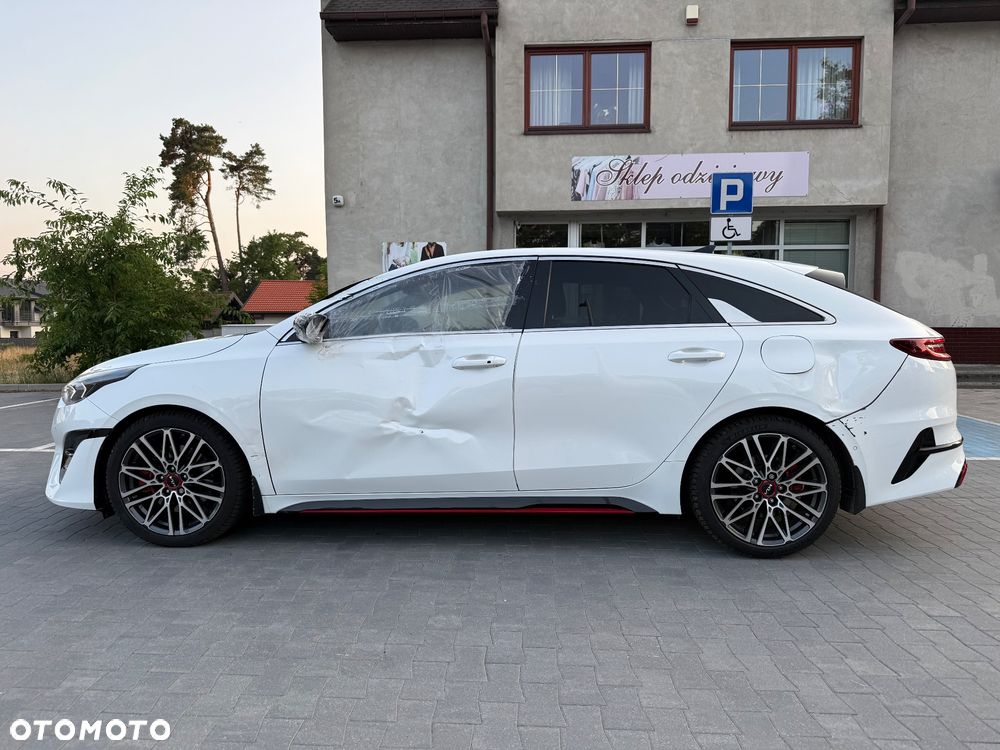 Kia ProCeed 1.6 T-GDI GT DCT - 9