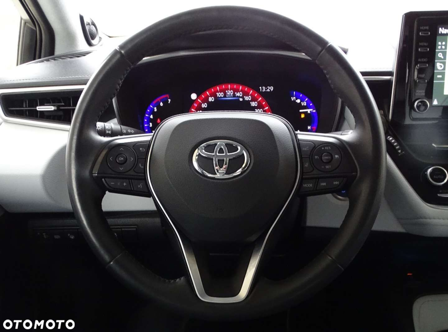 Toyota Corolla - 14